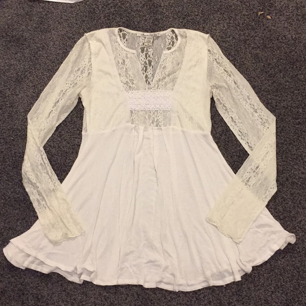 Long lace sleeve shirt